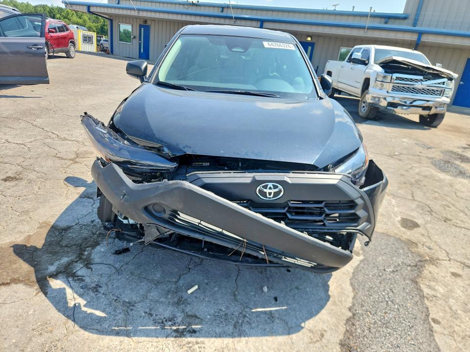 Photo 5 from auction – 2026 TOYOTA COROLLA CROSS with VIN 7MUAAAAG7TV185142