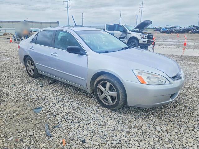 Снимка 4 от търг – 2004 HONDA ACCORD с VIN 1HGCM56884A118598