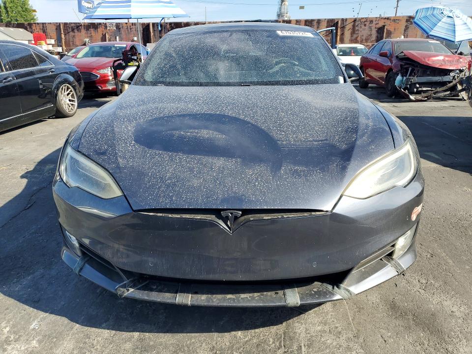 Zdjęcie 5 z aukcji – 2016 TESLA MODEL S z VIN 5YJSA1E15GF174736
