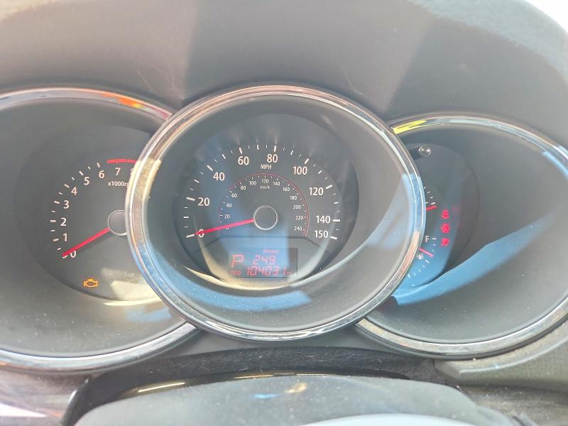 Photo 9 from auction – 2011 KIA SORENTO with VIN 5XYKT4A13BG110200