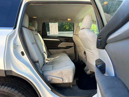 Photo 5 from auction – 2018 TOYOTA HIGHLANDER with VIN 5TDBZRFH3JS891836