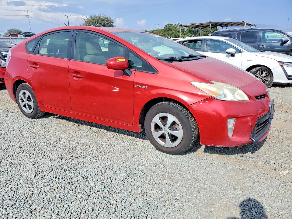 Photo 4 from auction – 2014 TOYOTA PRIUS with VIN JTDKN3DU5E1750102