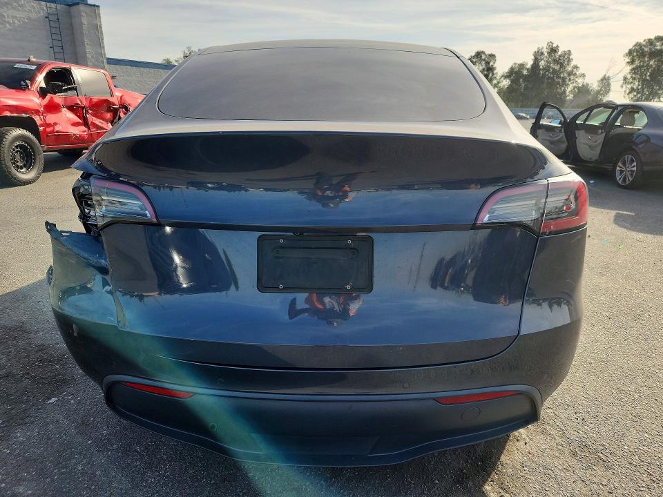 Photo 6 from auction – 2022 TESLA MODEL Y with VIN 7SAYGDEE0NF338598