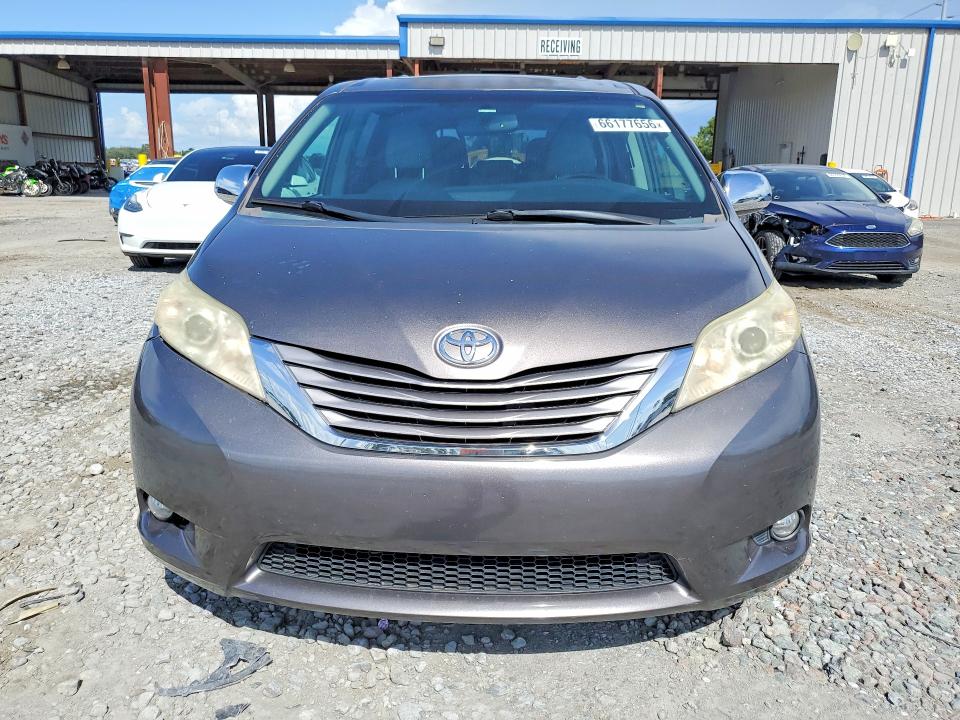 Photo 5 from auction – 2015 TOYOTA SIENNA with VIN 5TDYK3DC5FS547869