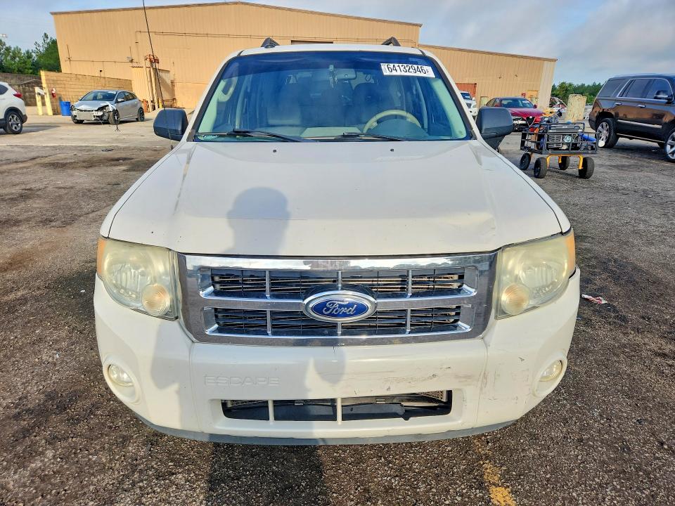Photo 5 from auction – 2011 FORD ESCAPE with VIN 1FMCU0D74BKB54187
