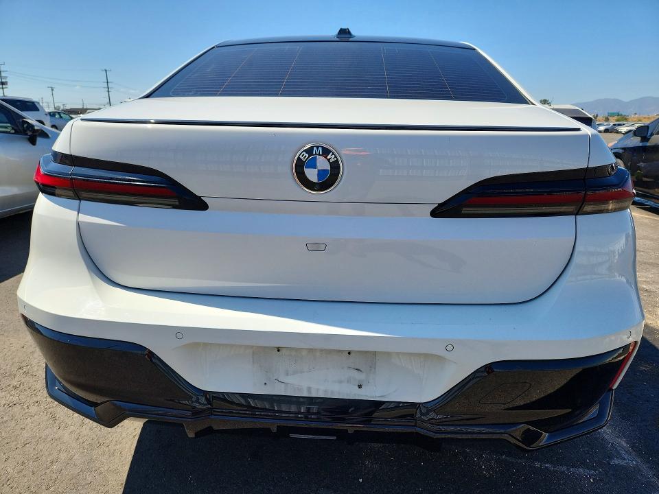 Photo 6 from auction – 2023 BMW 740 with VIN WBA23EH03PCL71161