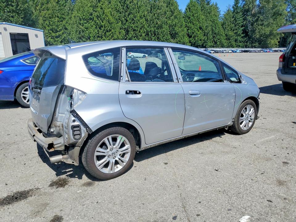 Photo 3 from auction – 2011 HONDA FIT with VIN JHMGE8H56BC000339