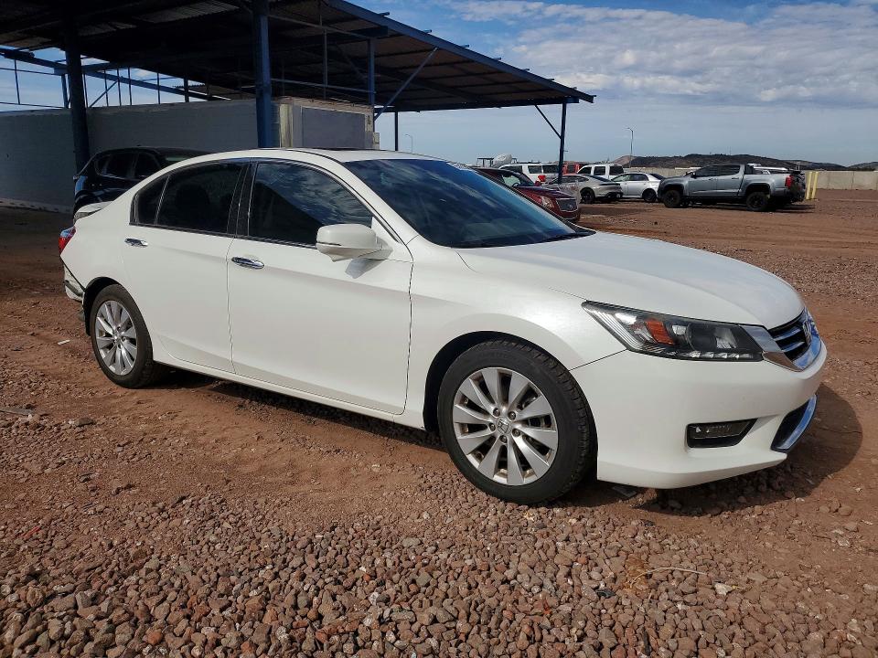 Photo 4 from auction – 2014 HONDA ACCORD with VIN 1HGCR3F84EA041073