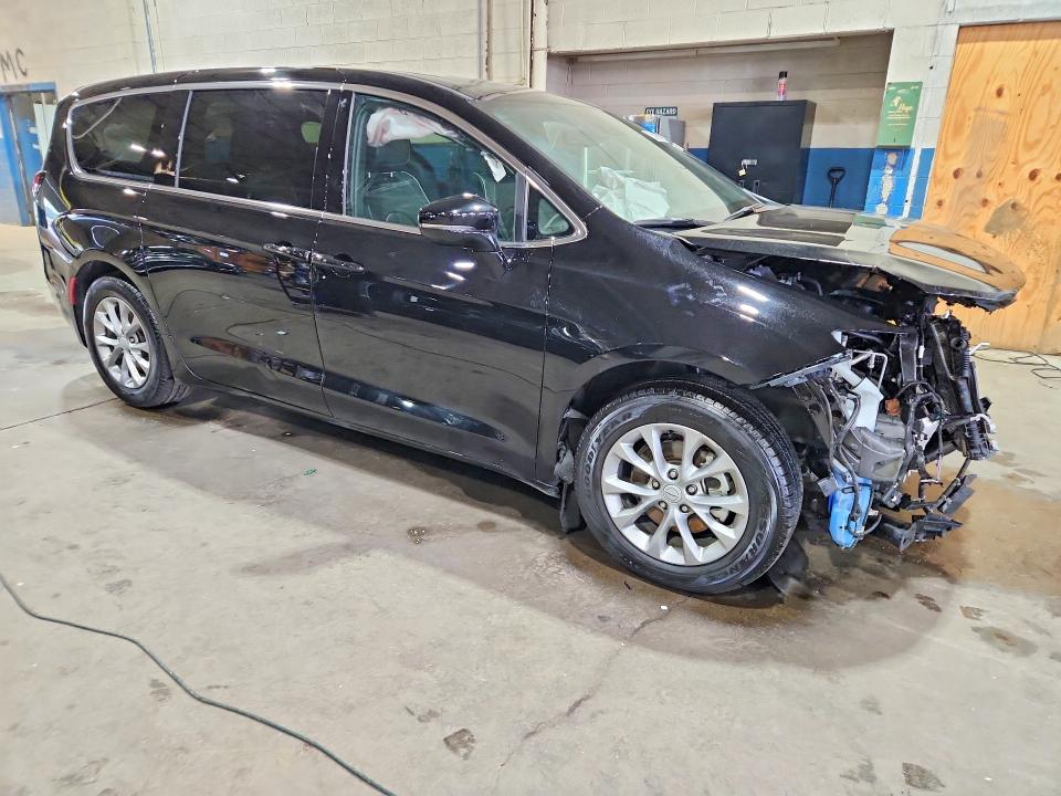 Photo 4 from auction – 2026 CHRYSLER PACIFICA with VIN 2C4RC1GG8TR196075