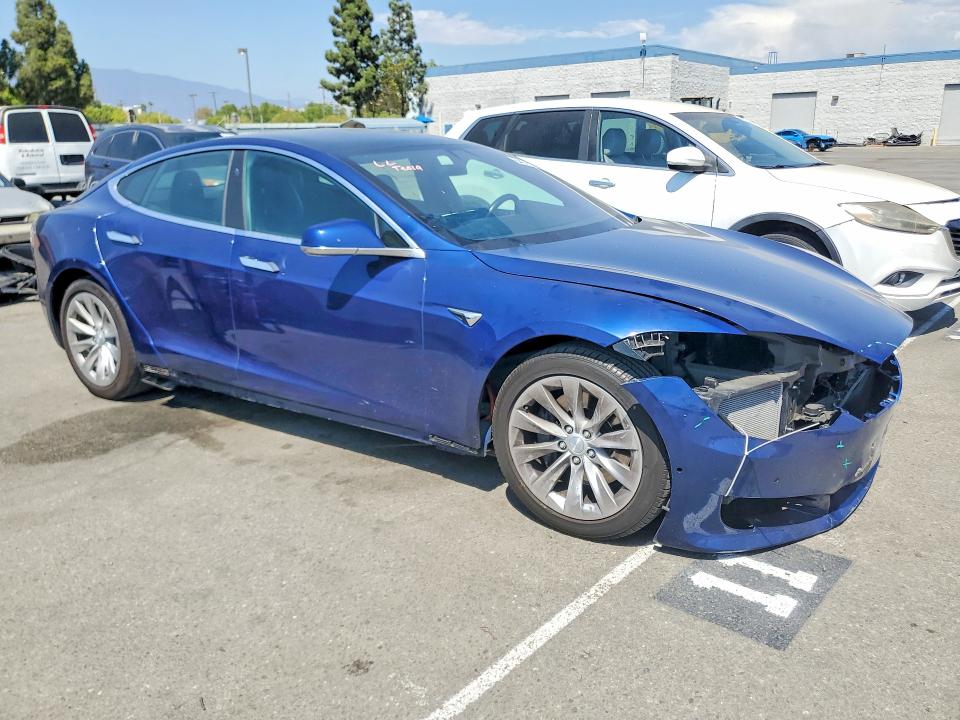 Photo 4 from auction – 2017 TESLA MODEL S with VIN 5YJSA1E16HF205333