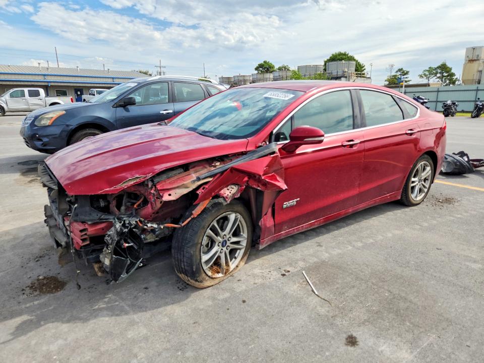 FORD FUSION 2016 with VIN 3FA6P0SU6GR241745 - Photo from auction