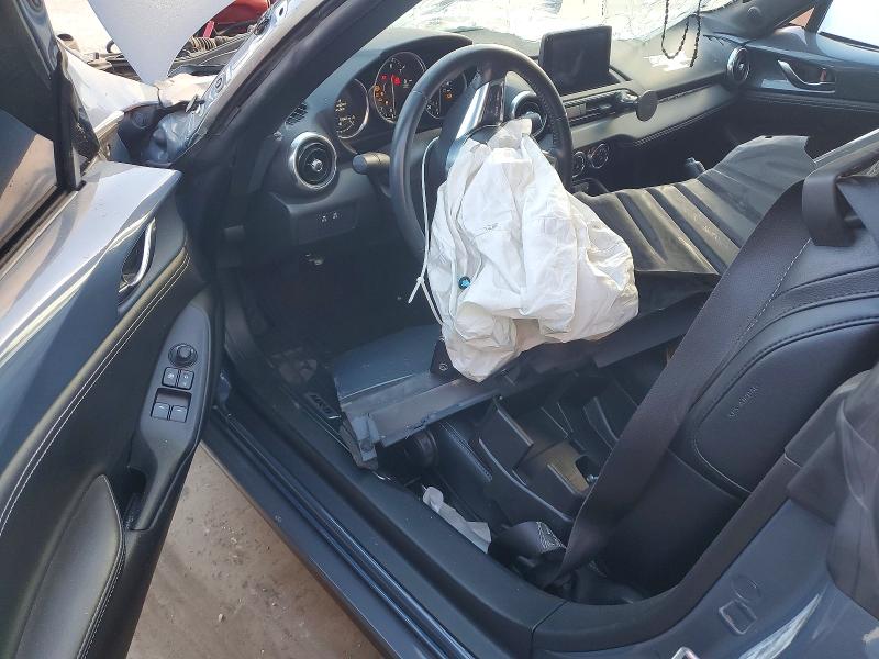 Photo 8 from auction – 2021 MAZDA MX-5 MIATA with VIN JM1NDAM76M0457540