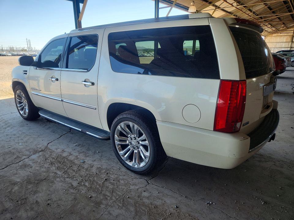 Photo 2 from auction – 2010 CADILLAC ESCALADE with VIN 1GYUKHEF2AR135558