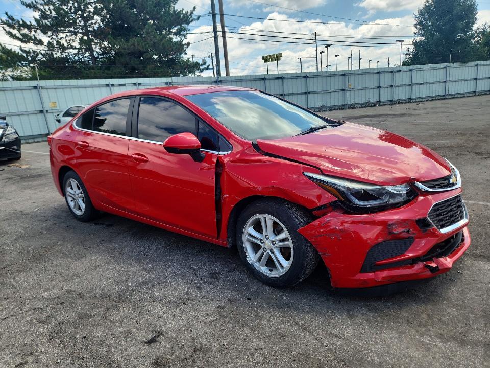 Photo 4 from auction – 2017 CHEVROLET CRUZE with VIN 1G1BE5SM0H7202355