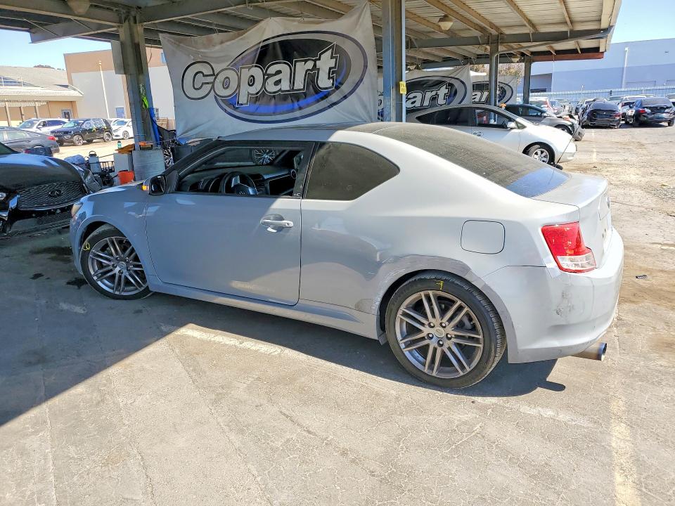 Photo 2 from auction – 2011 SCION TC with VIN JTKJF5C76B3004895