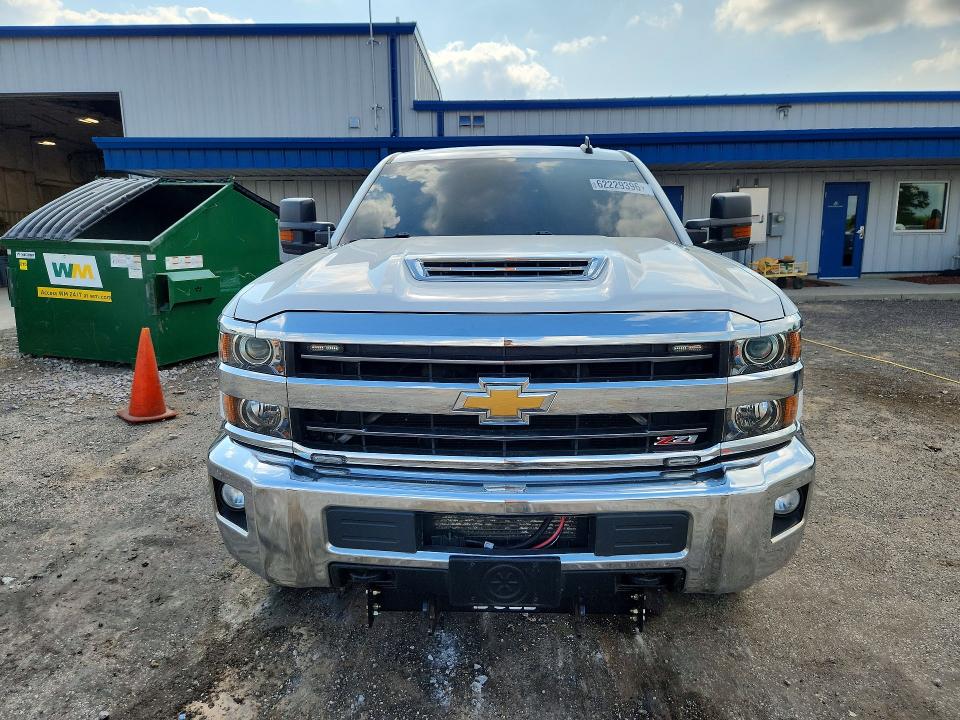 Photo 5 from auction – 2018 CHEVROLET SILVERADO with VIN 1GC1KVEYXJF240827