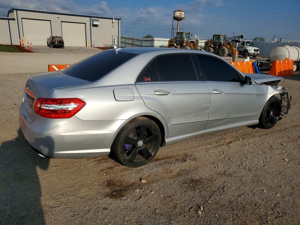 صورة رقم 3 من المزاد - 2011 MERCEDES-BENZ E مع VIN WDDHF5GB4BA466989