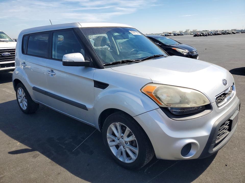 Photo 4 from auction – 2012 KIA SOUL with VIN KNDJT2A66C7416706