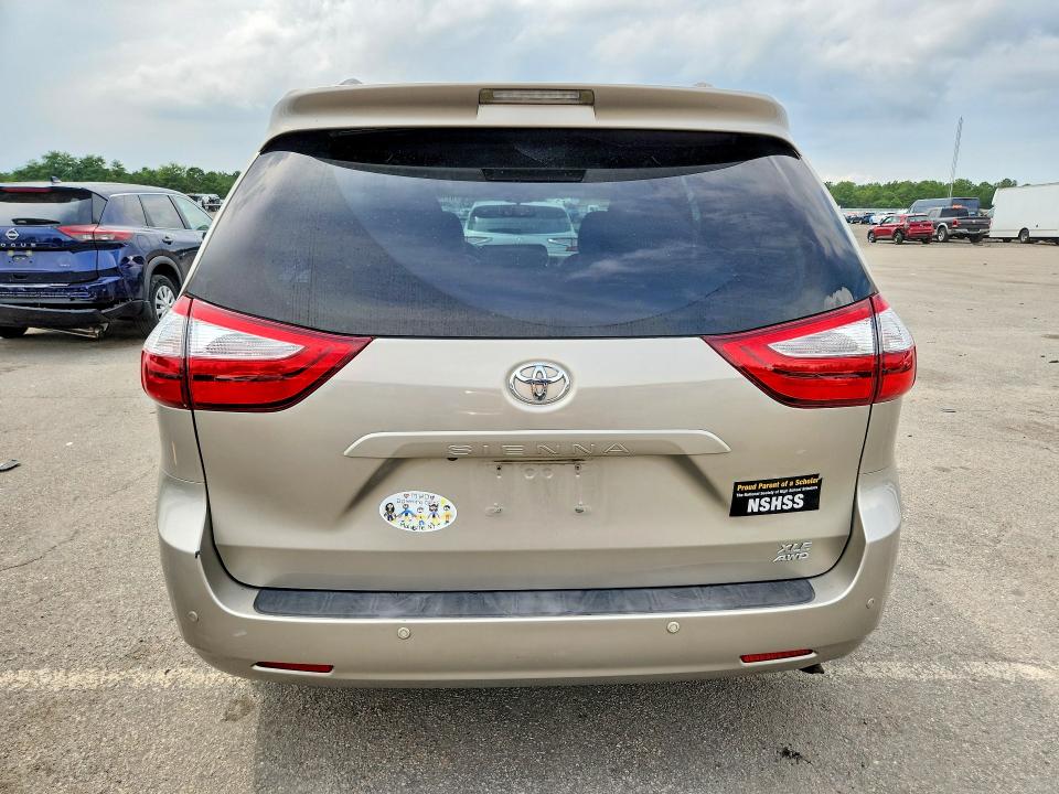 Photo 6 from auction – 2015 TOYOTA SIENNA with VIN 5TDDK3DC9FS121777