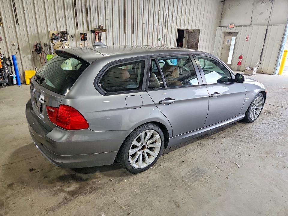 Photo 3 from auction – 2012 BMW 328I with VIN WBAUU3C58CA951170