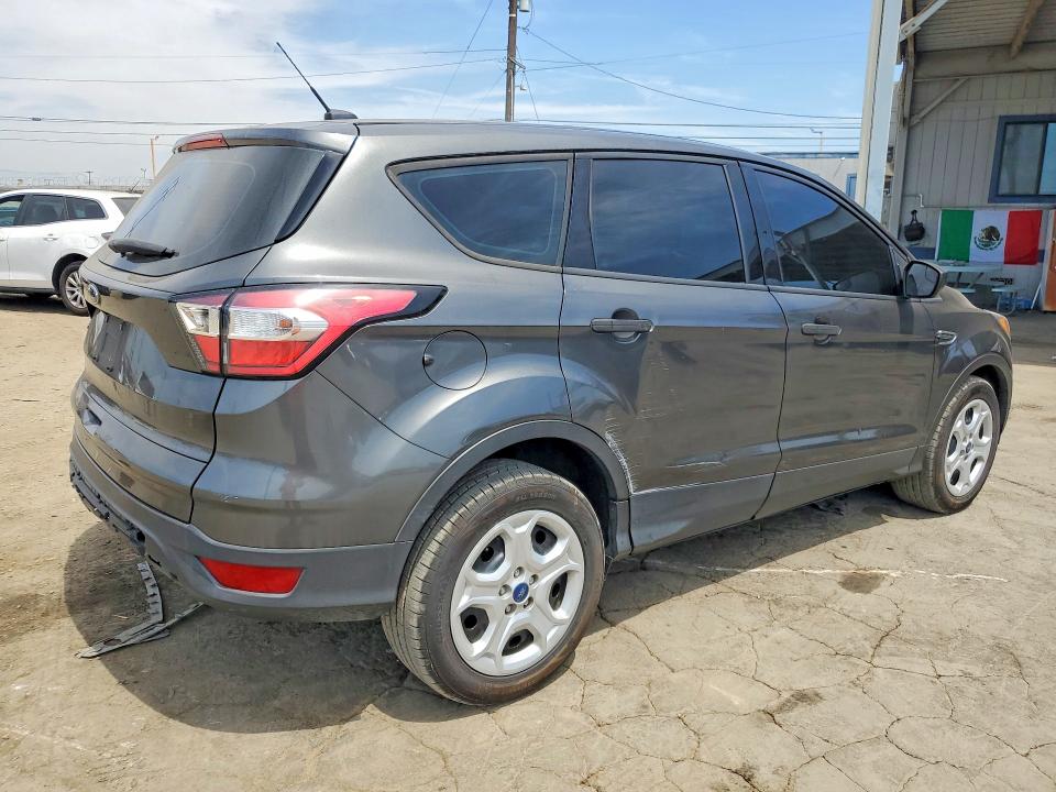 Photo 3 from auction – 2017 FORD ESCAPE with VIN 1FMCU0F72HUC67114