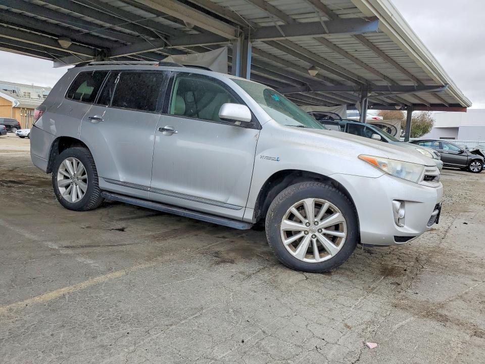 Photo 4 from auction – 2011 TOYOTA HIGHLANDER with VIN JTEDC3EHXB2000244