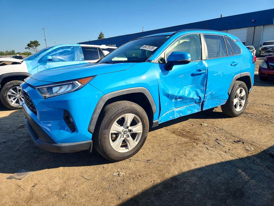 Photo 1 from auction – 2021 TOYOTA RAV4 with VIN JTMW1RFV7MD061245
