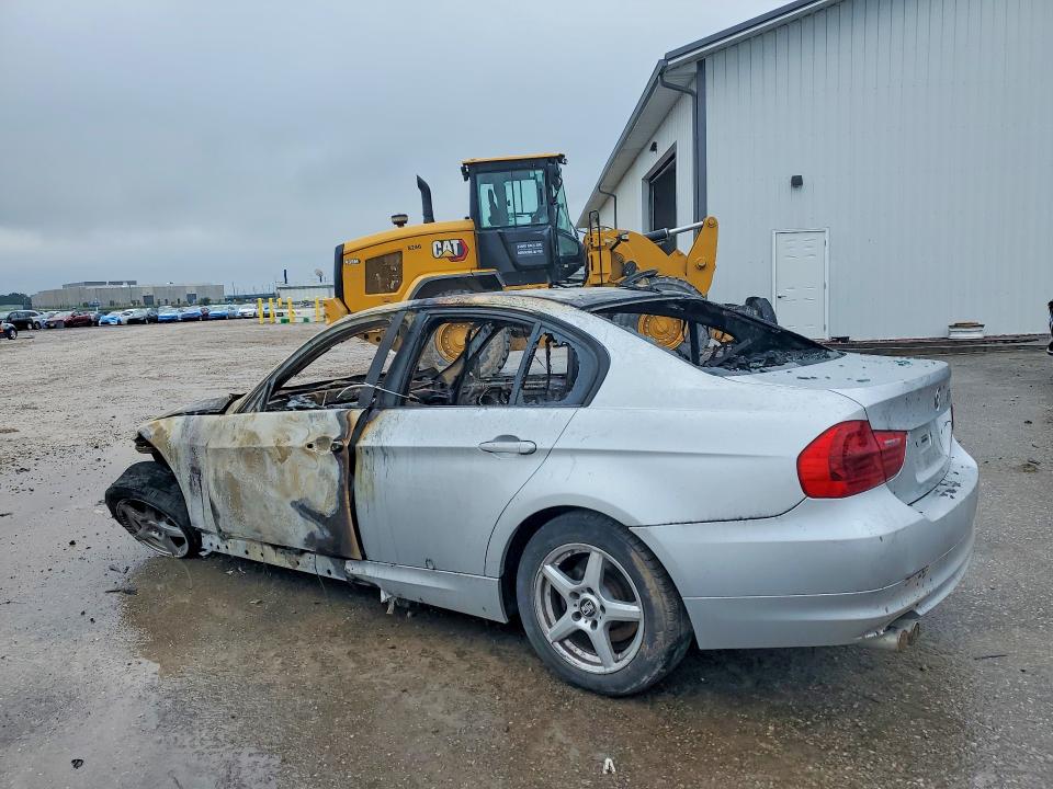 Zdjęcie 2 z aukcji – 2010 BMW 328 z VIN WBAPK5C52AA653290