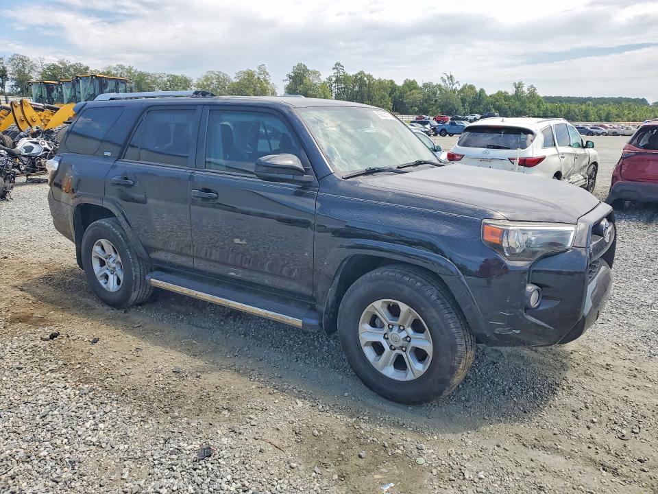 Photo 4 from auction – 2017 TOYOTA 4RUNNER with VIN JTEZU5JR3H5151902