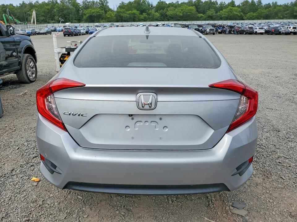 Снимка 6 от търг – 2017 HONDA CIVIC с VIN 2HGFC2F72HH570656
