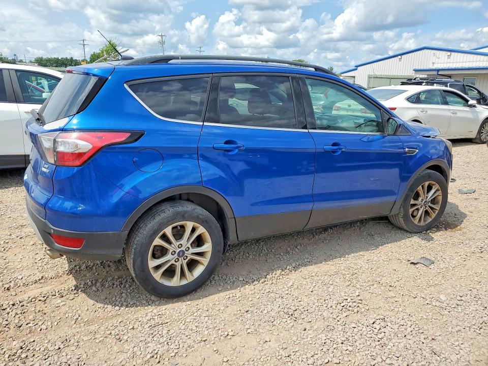 Photo 3 from auction – 2017 FORD ESCAPE with VIN 1FMCU9GD9HUA07737