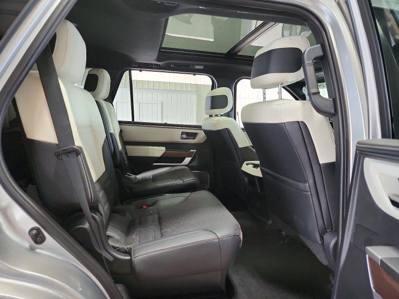 Photo 11 from auction – 2024 TOYOTA SEQUOIA with VIN 7SVAAABA8RX021301
