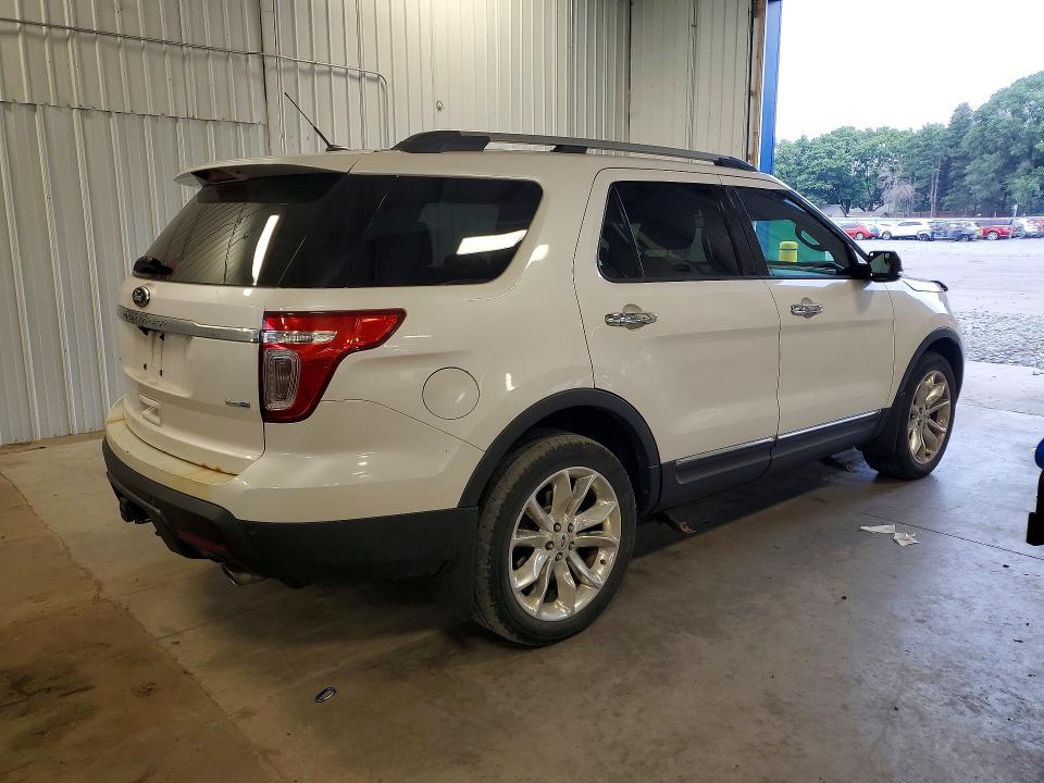 Photo 3 from auction – 2014 FORD EXPLORER with VIN 1FM5K8D83EGA39142