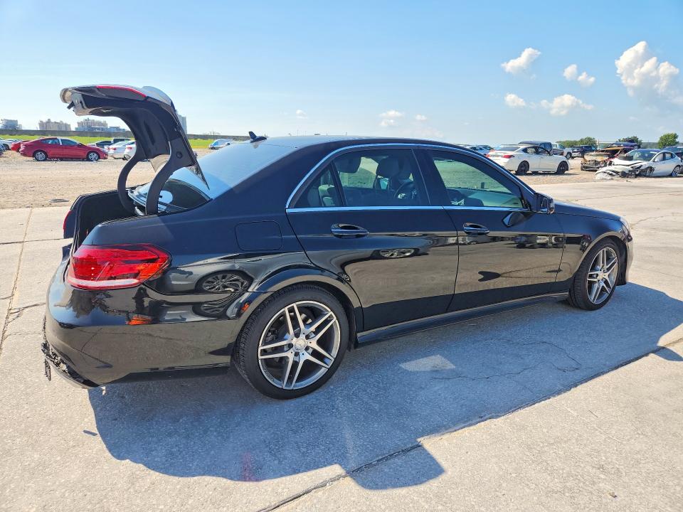 Photo 3 from auction – 2016 MERCEDES-BENZ E with VIN WDDHF5KB0GB185877