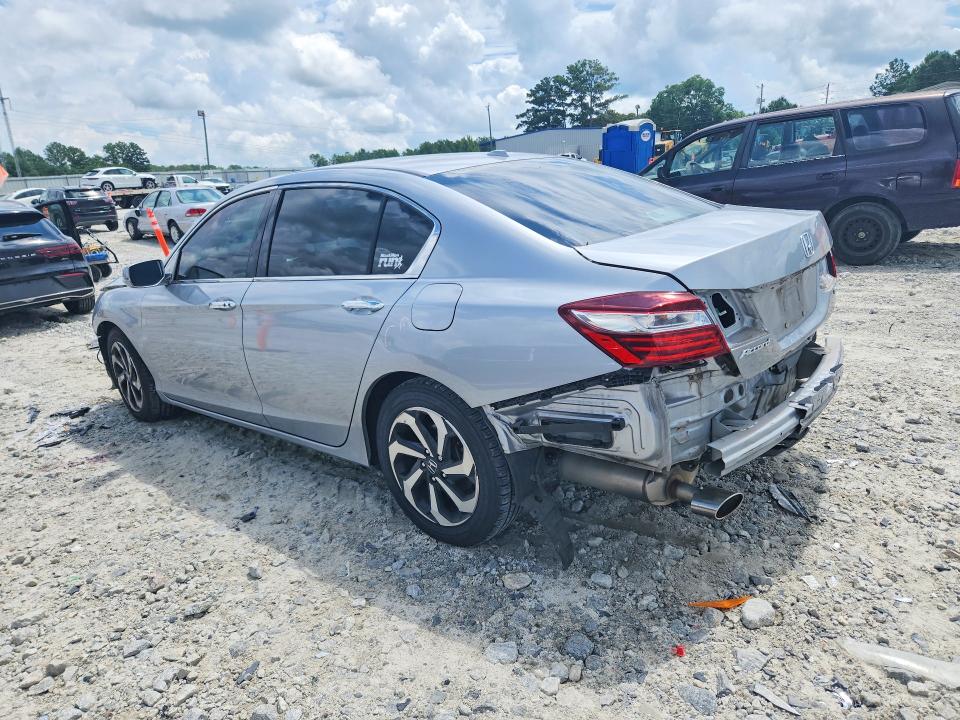 Photo 2 from auction – 2016 HONDA ACCORD with VIN 1HGCR3F82GA021102