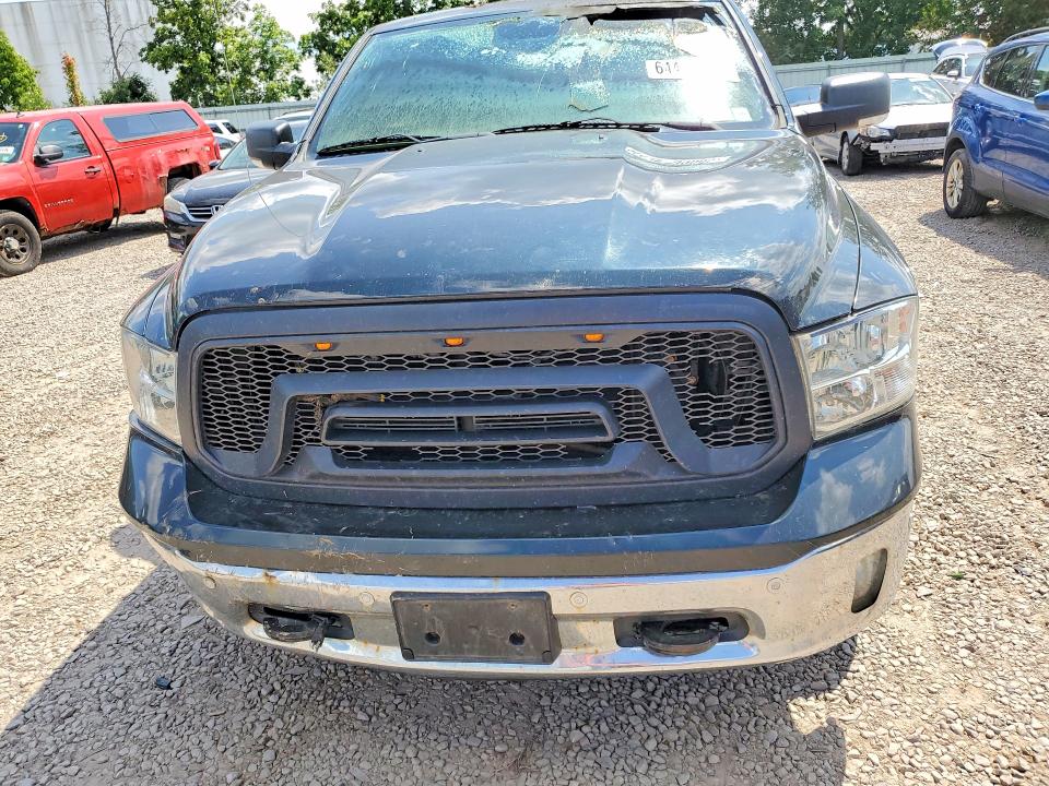 Photo 5 from auction – 2015 RAM 1500 with VIN 1C6RR7GMXFS685336