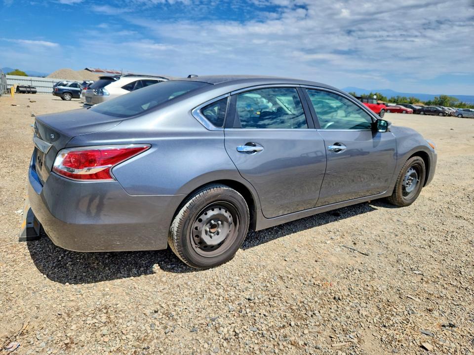 Photo 3 from auction – 2015 NISSAN ALTIMA with VIN 1N4AL3AP0FN885262