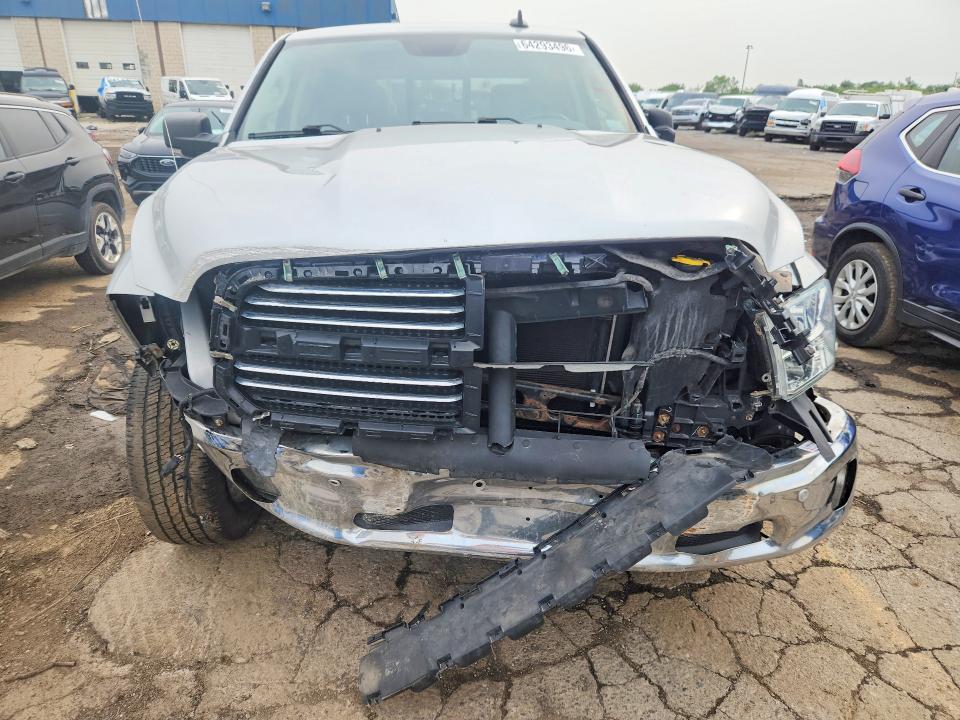 Photo 5 from auction – 2016 RAM 1500 with VIN 3C6RR7LT1GG388915
