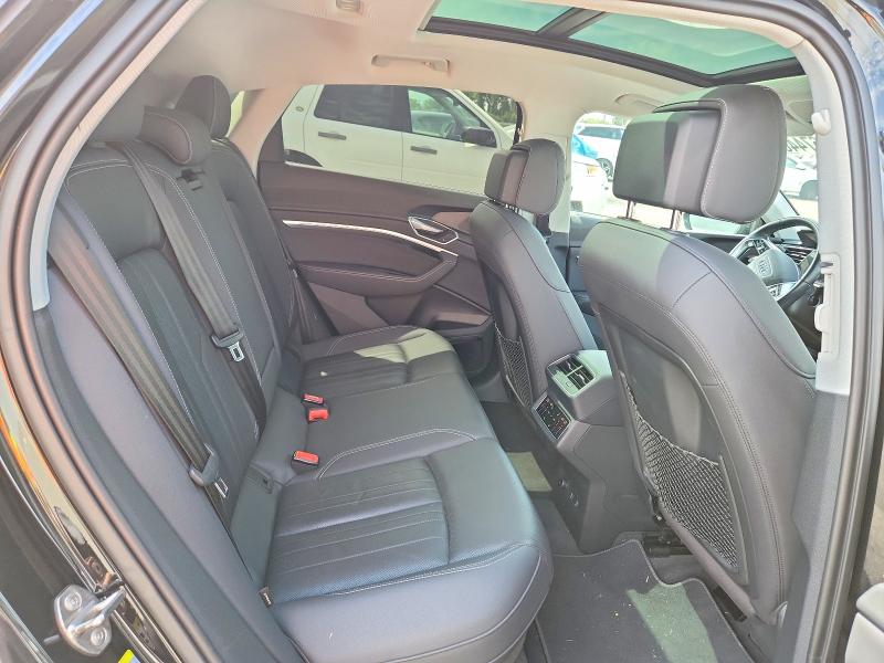 Photo 11 from auction – 2020 AUDI E-TRON with VIN WA12ABGEXLB036235