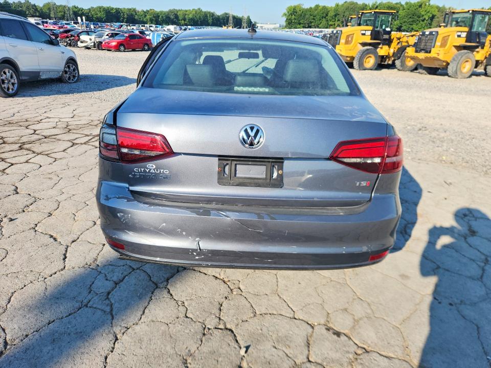 Photo 6 from auction – 2018 VOLKSWAGEN JETTA with VIN 3VWDB7AJ3JM251702