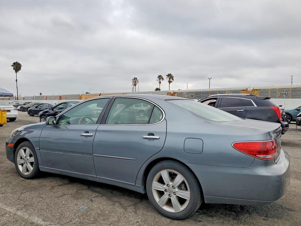 Photo 4 from auction – 2005 LEXUS ES with VIN JTHBA30G155123674