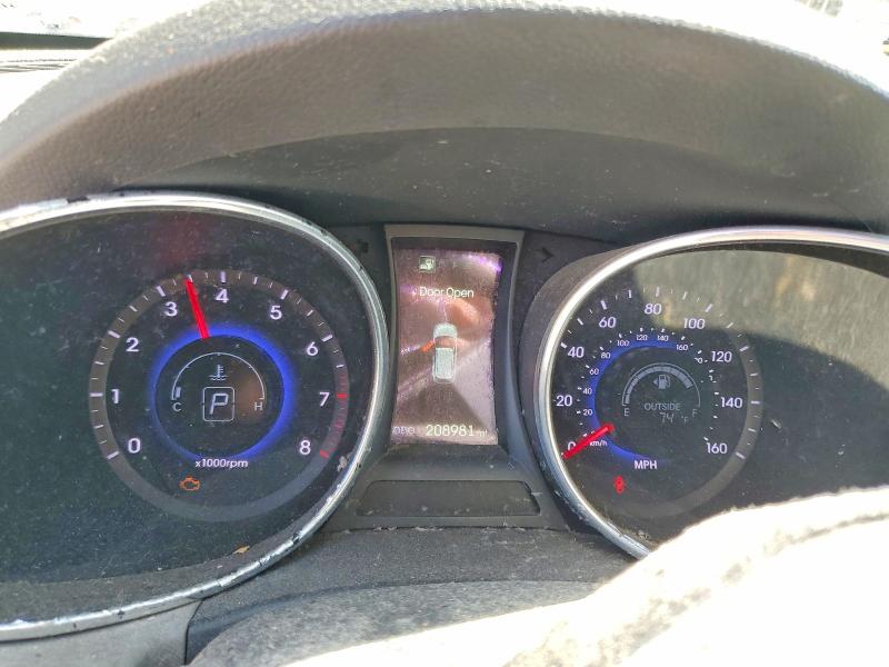 Photo 9 from auction – 2016 HYUNDAI SANTA FE with VIN KM8SNDHF8GU136692