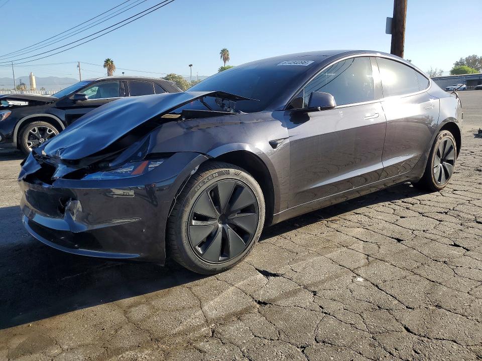 TESLA MODEL 3 2024 с VIN 5YJ3E1EAXRF823605 - Снимка от търг