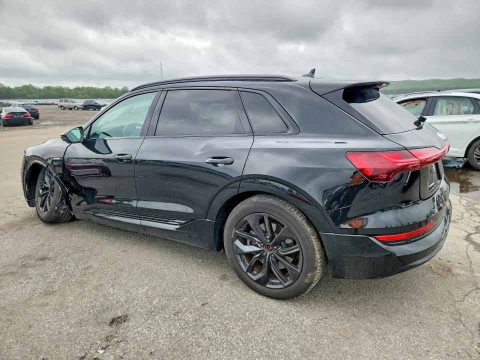Photo 2 from auction – 2021 AUDI E-TRON with VIN WA1LAAGE7MB001541