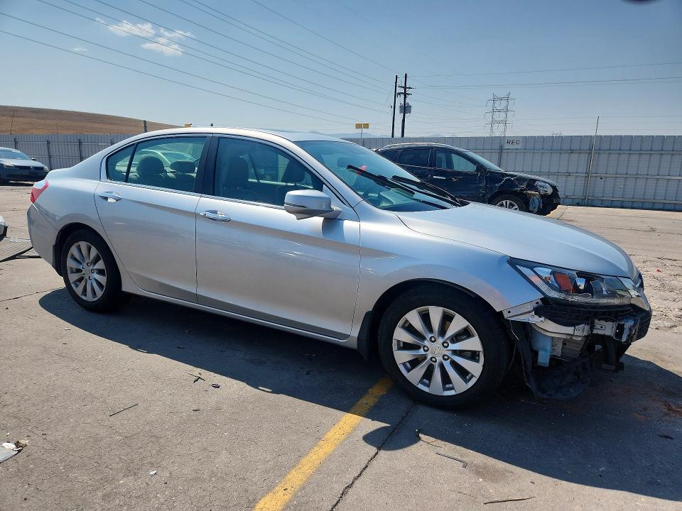 Photo 4 from auction – 2014 HONDA ACCORD with VIN 1HGCR2F80EA063341