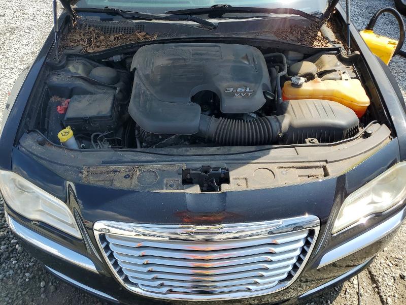Photo 11 from auction – 2014 CHRYSLER 300 with VIN 2C3CCAAG2EH200035
