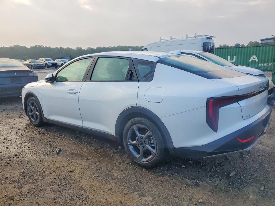 Foto 2 de la subasta – 2025 KIA K4 con VIN 3KPFT4DE8SE034051