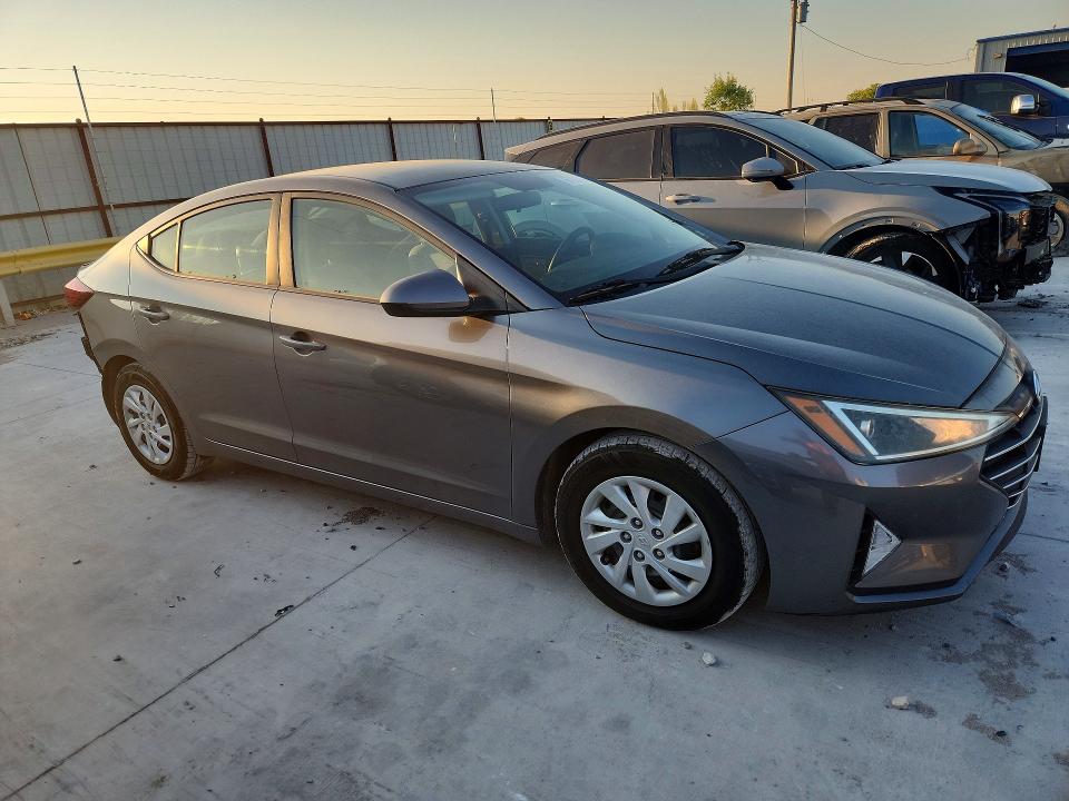 Photo 4 from auction – 2019 HYUNDAI ELANTRA with VIN 5NPD74LF8KH492934