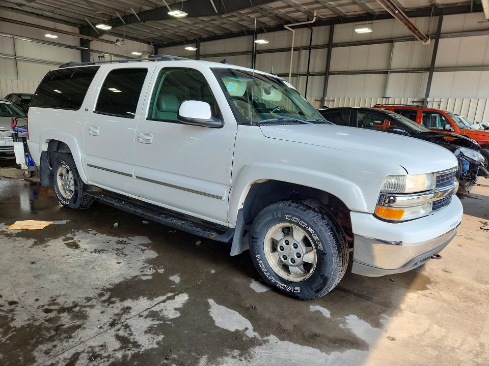 Photo 4 from auction – 2003 CHEVROLET SUBURBAN with VIN 3GNFK16Z63G334637