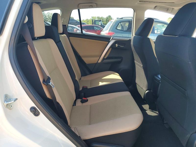 Photo 11 from auction – 2017 TOYOTA RAV4 with VIN JTMRFREVXHJ112647